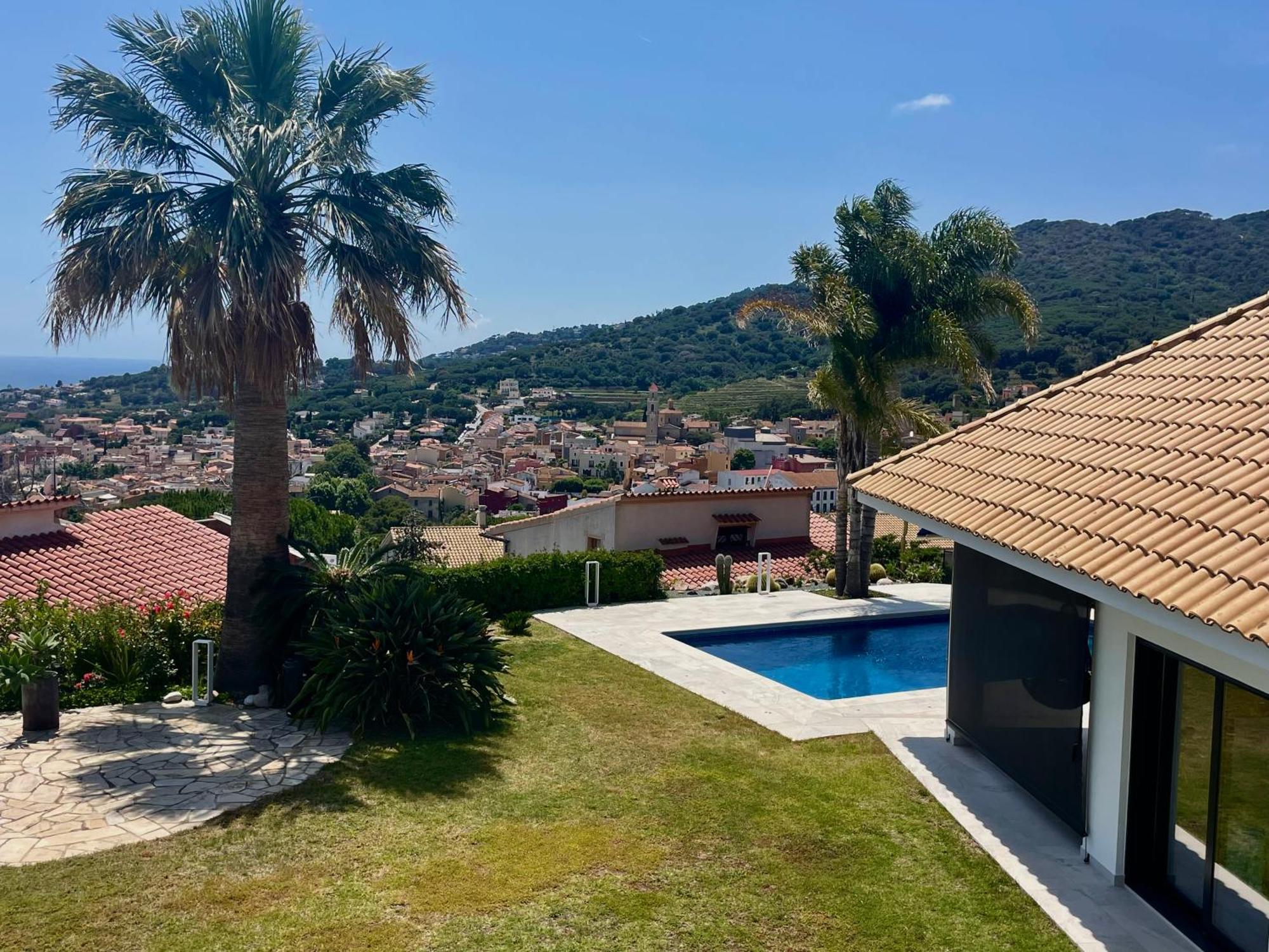 Palm Maresme - Suite With Bathroom And Terrasse With Ocean Views In A Private Villa Vilassar De Dalt Bagian luar foto