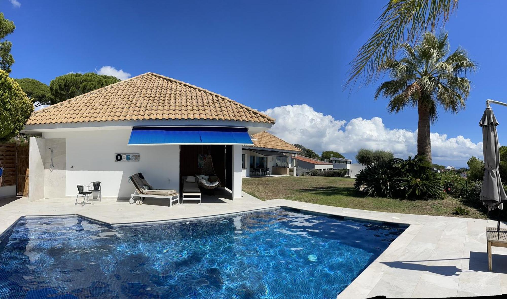 Palm Maresme - Suite With Bathroom And Terrasse With Ocean Views In A Private Villa Vilassar De Dalt Bagian luar foto